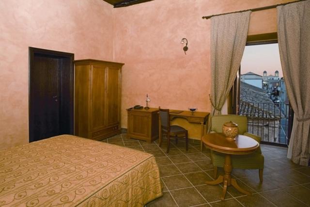 Hotel Palazzo Marzano Briatico Cameră foto